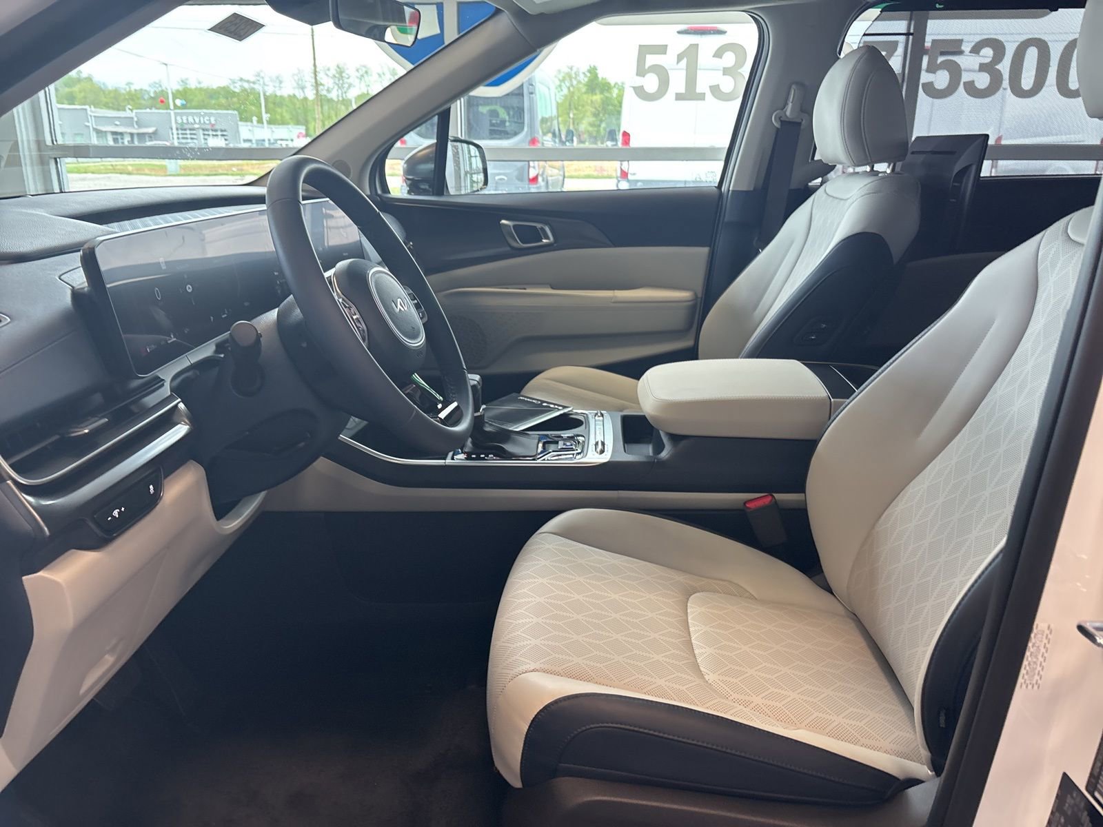 New 2025 Kia Carnival SX image 9