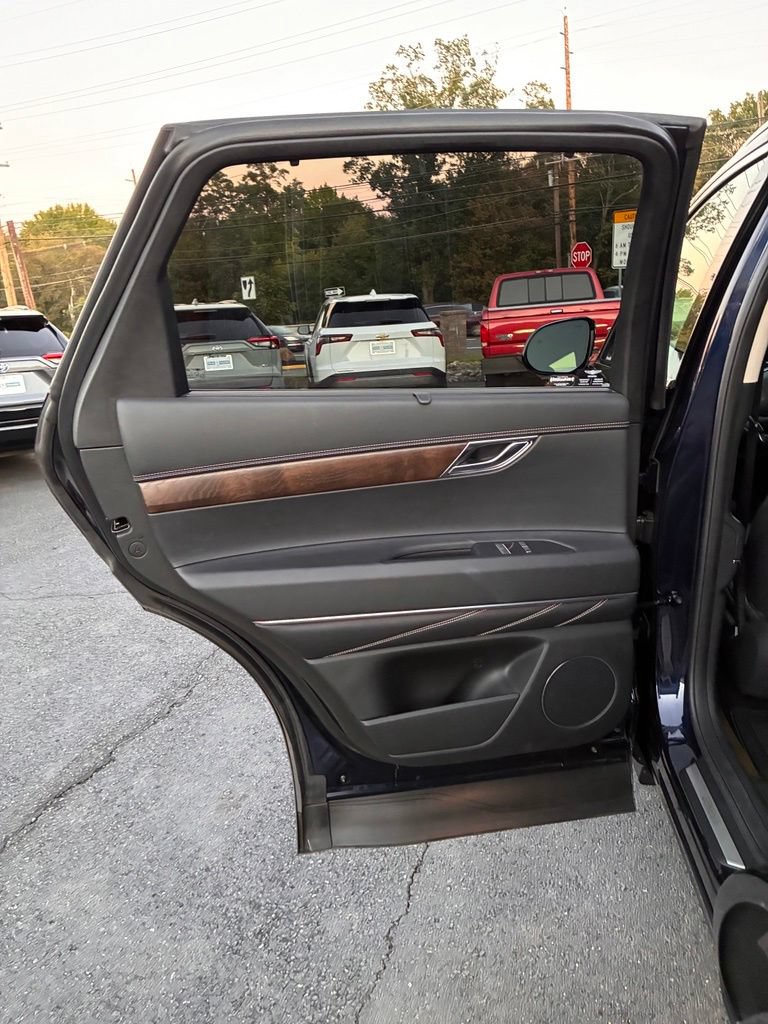 Used 2024 Genesis GV80 2.5T AWD/4WD image 29