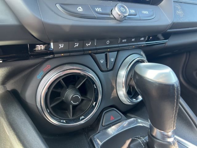 Used 2020 Chevrolet Camaro LT w/ Technology Package image 14
