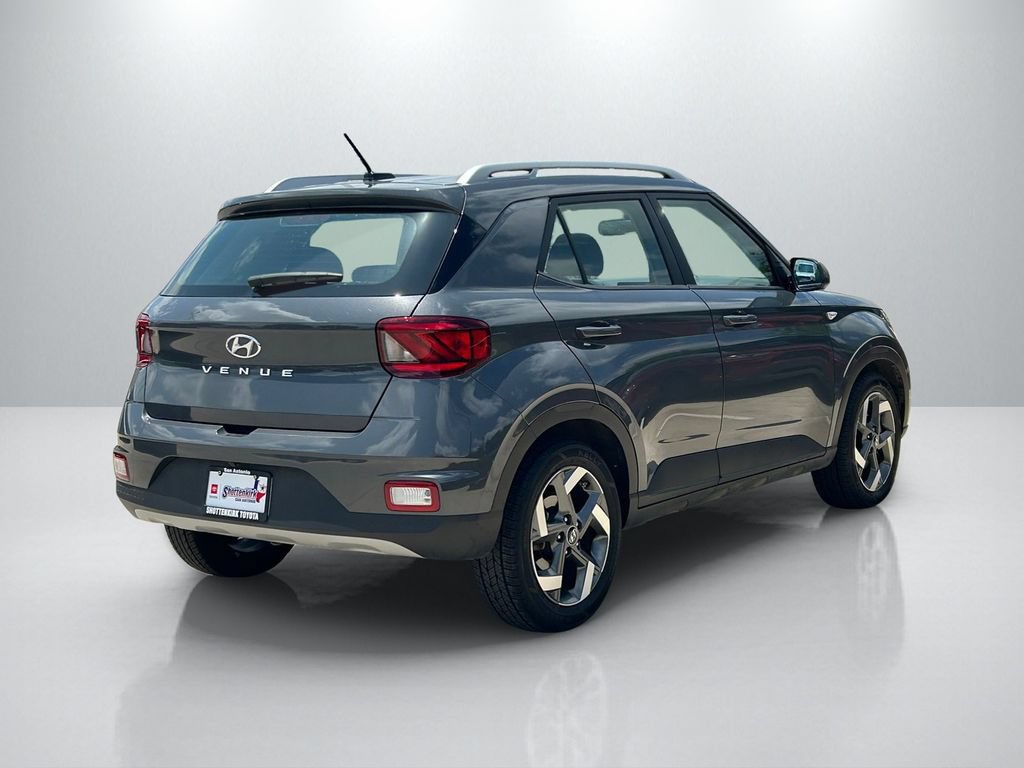 Used 2025 Hyundai Venue SEL FWD image 5