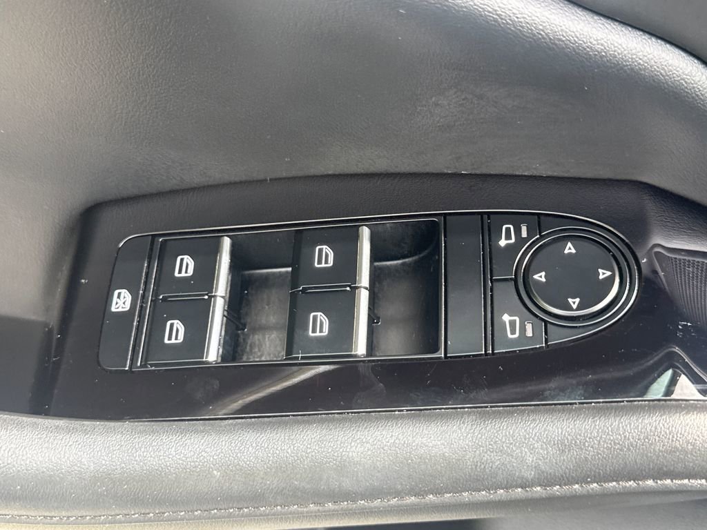 Used 2024 MAZDA MAZDA3 s FWD image 15