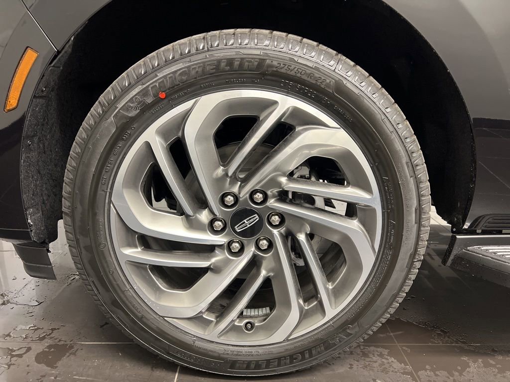 New 2026 Lincoln Navigator Premiere AWD/4WD image 7