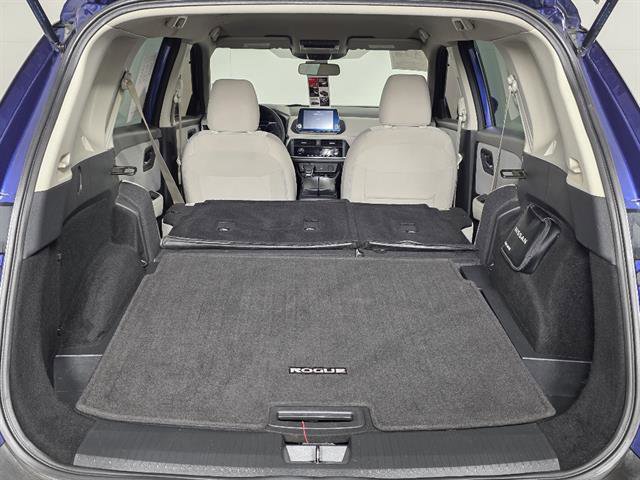 Used 2023 Nissan Rogue SV AWD/4WD image 21