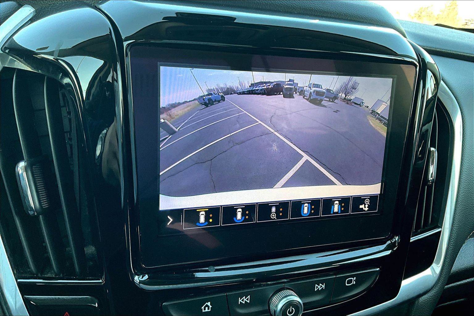 Used 2020 Chevrolet Traverse RS AWD/4WD image 22