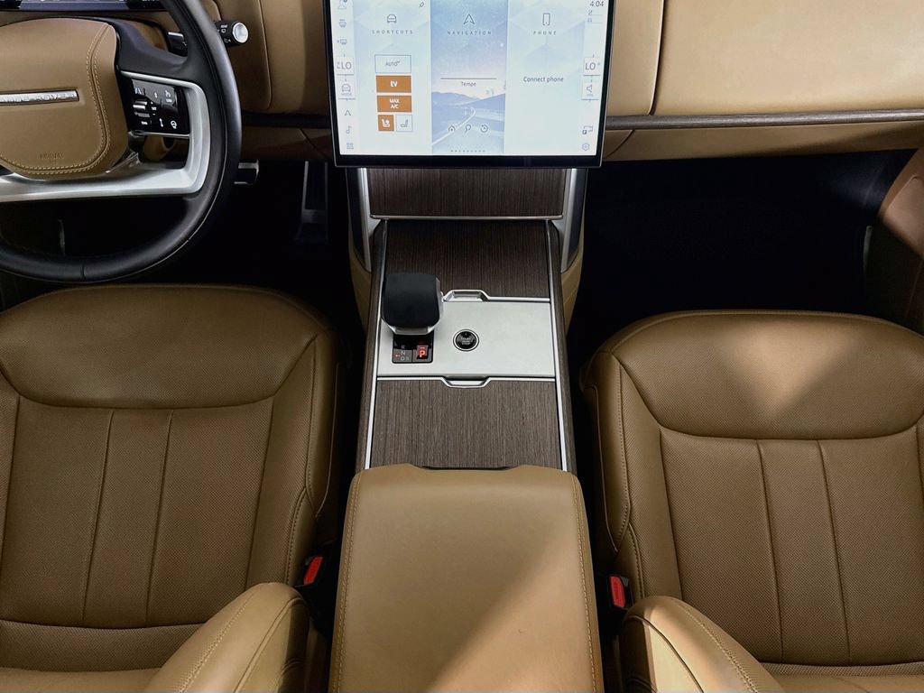 Used 2025 Land Rover Range Rover SE AWD/4WD image 16