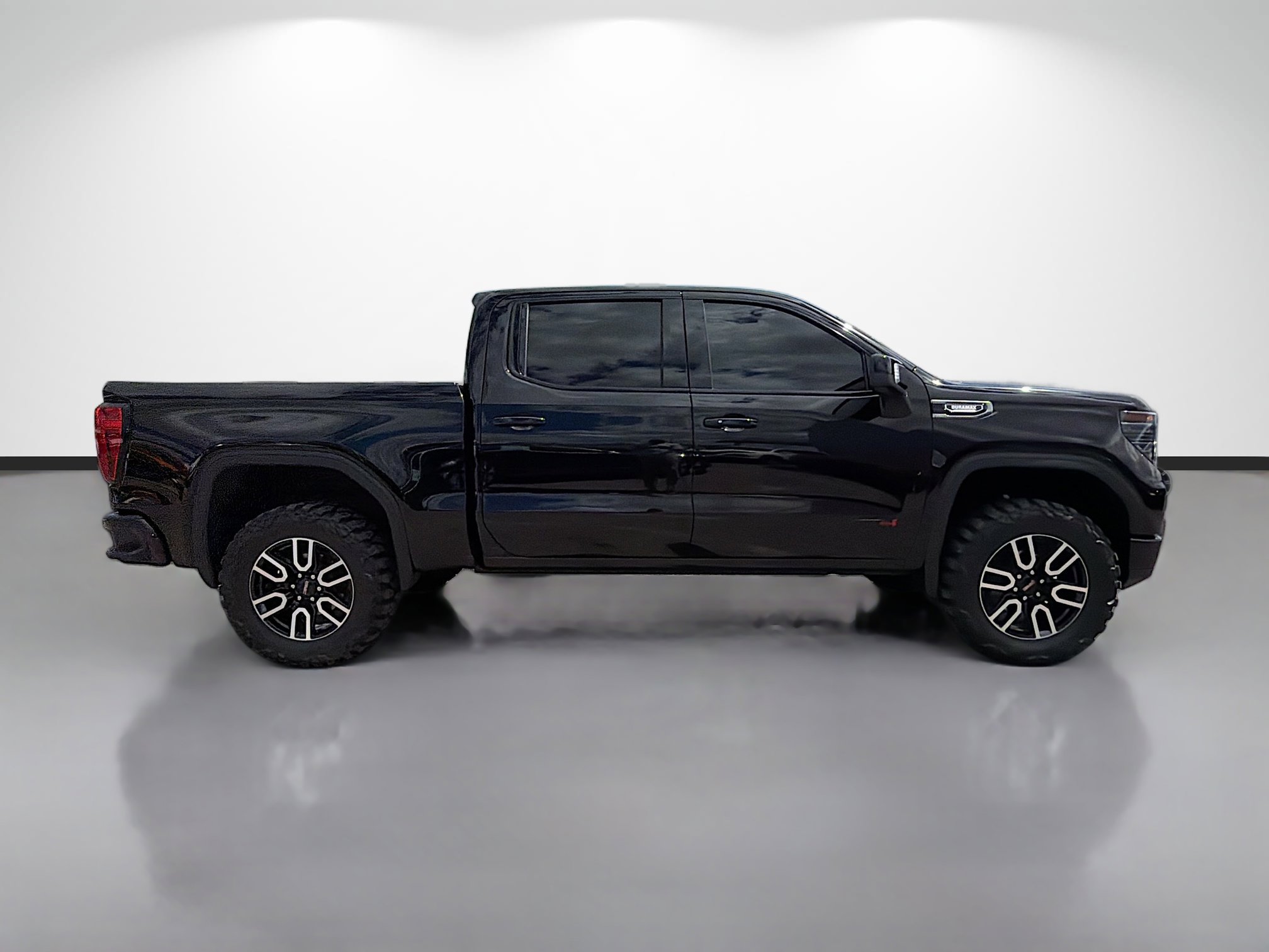 Used 2025 GMC Sierra 1500 AT4 w/ Technology Package image 2