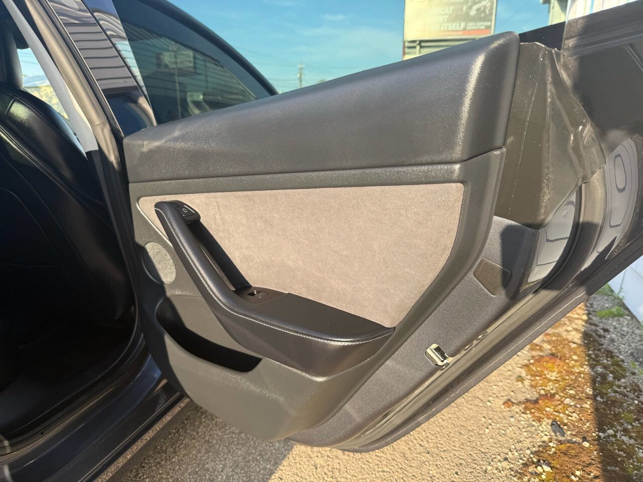 Used 2022 Tesla Model 3 Long Range AWD/4WD image 46
