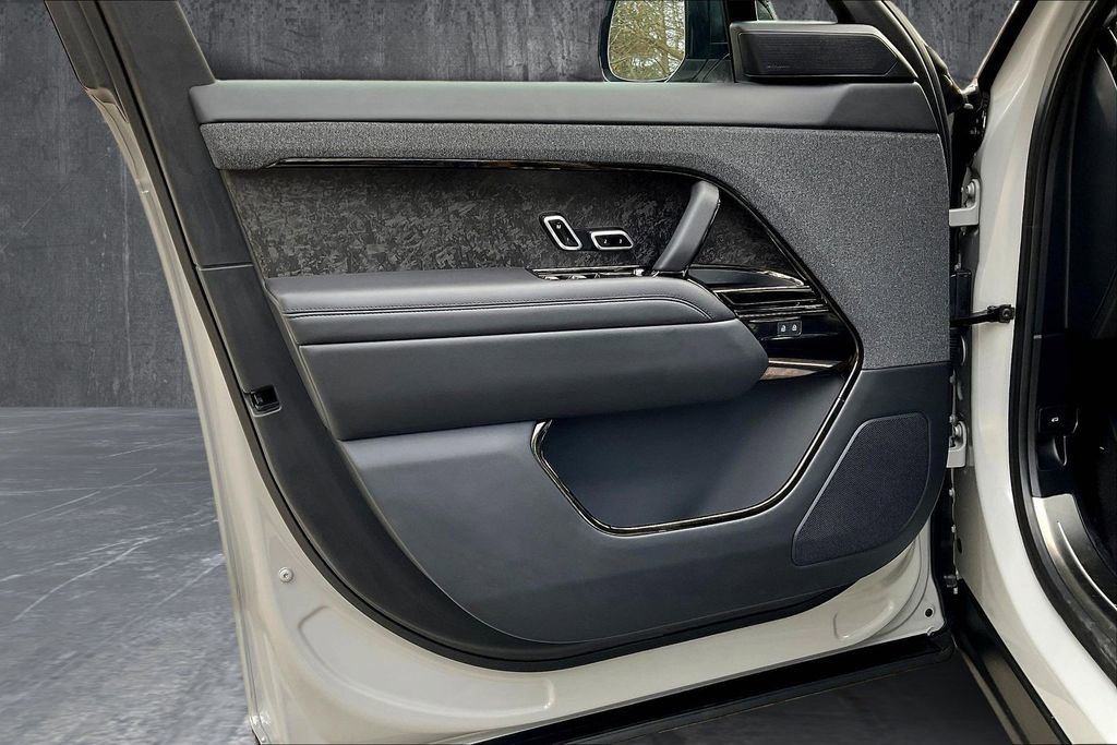 Used 2025 Land Rover Range Rover Sport Dynamic SE image 19