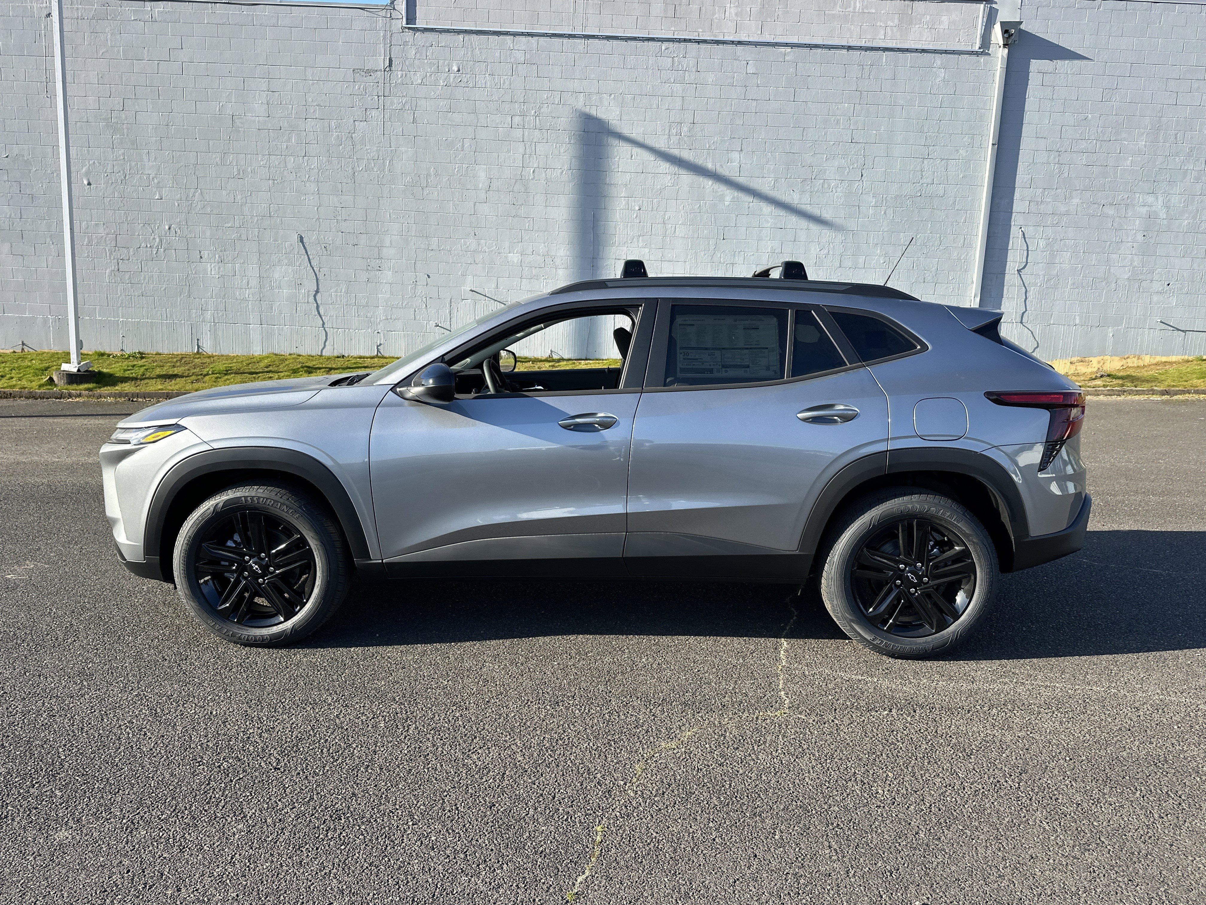 New 2026 Chevrolet Trax ACTIV w/ Sunroof Package image 2