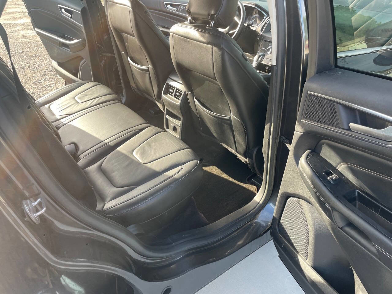 Used 2017 Ford Edge Titanium FWD image 57