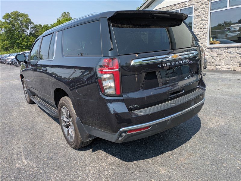 Used 2023 Chevrolet Suburban LS image 5