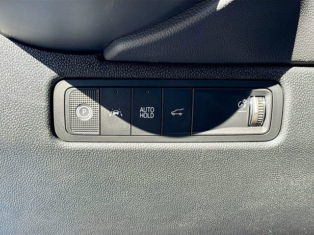 New 2025 Chevrolet Equinox EV RS w/ Convenience Package II AWD/4WD image 13