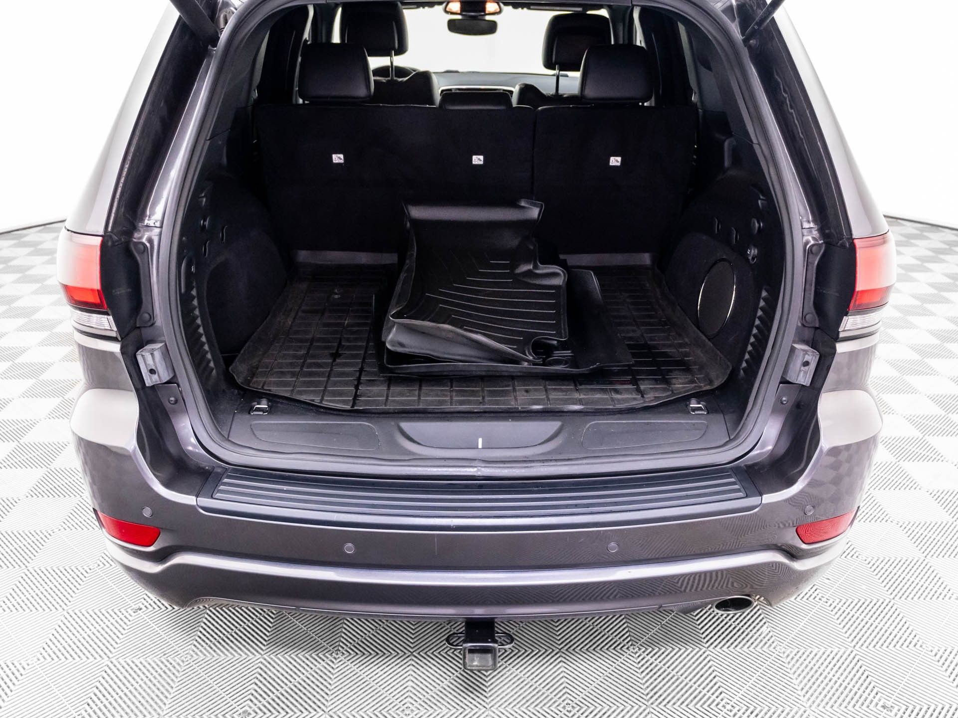 Used 2018 Jeep Grand Cherokee Altitude AWD/4WD image 31
