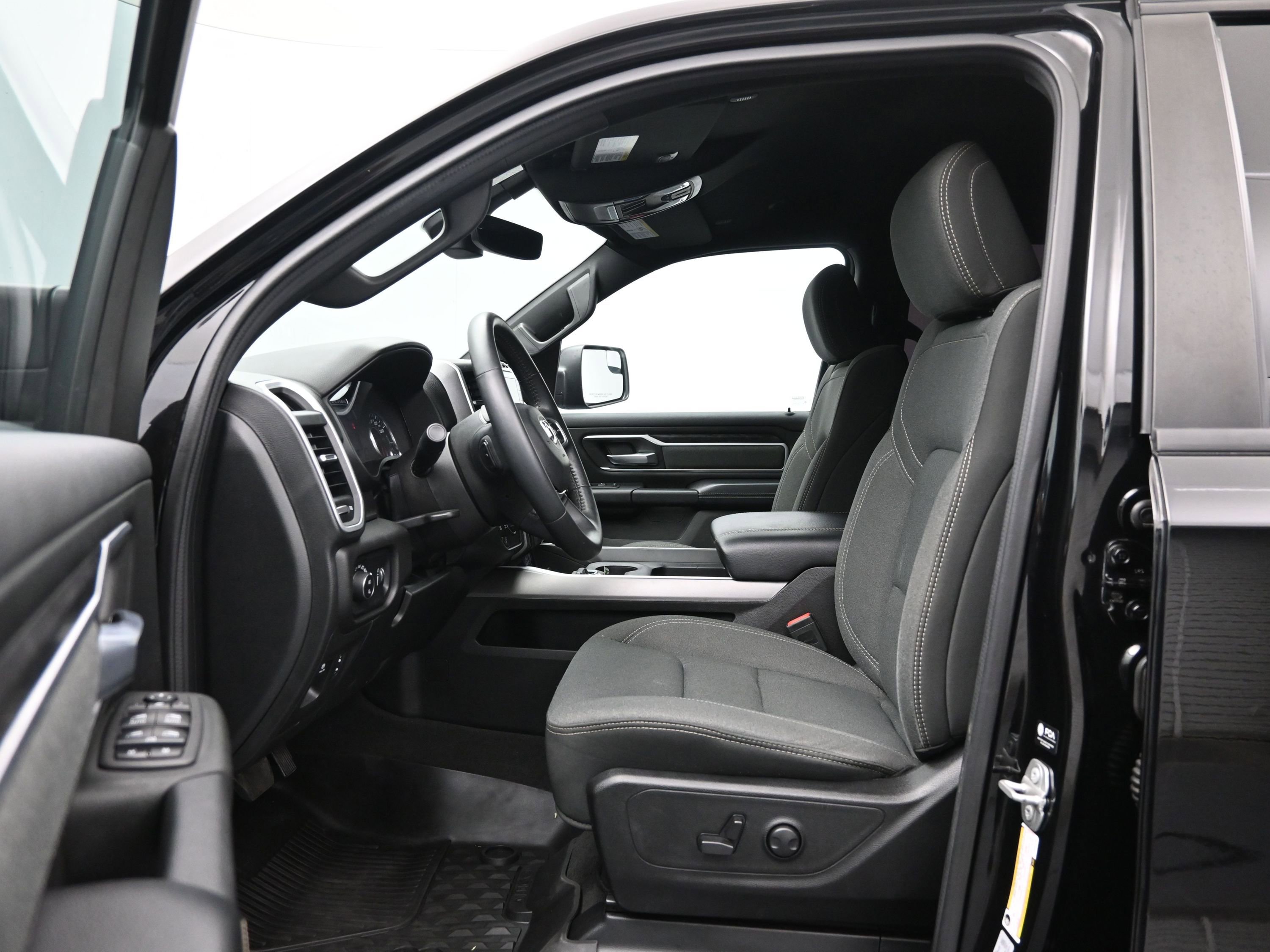 Used 2023 RAM 1500 Lone Star image 9