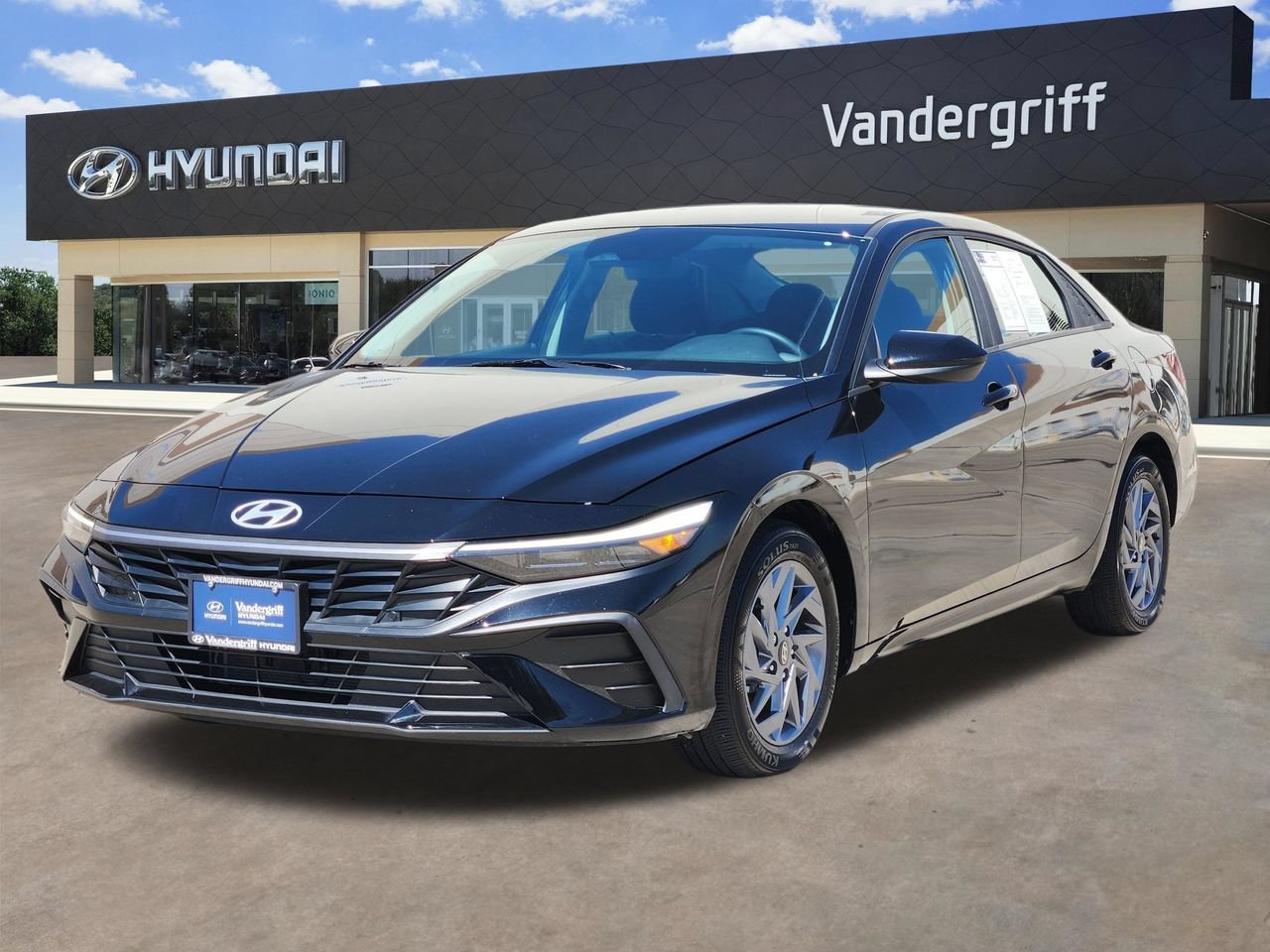 Certified 2024 Hyundai Elantra Blue FWD image 2