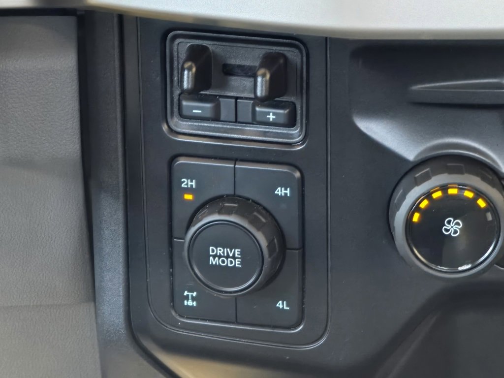 Used 2024 Ford F350 XL w/ XL Chrome Package image 19