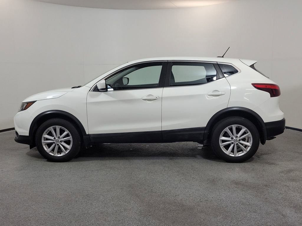 Used 2017 Nissan Rogue Sport S w/ S Appearance Package FWD image 4