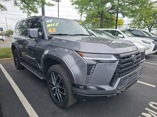 Used 2025 Lexus GX 550 AWD/4WD image 2