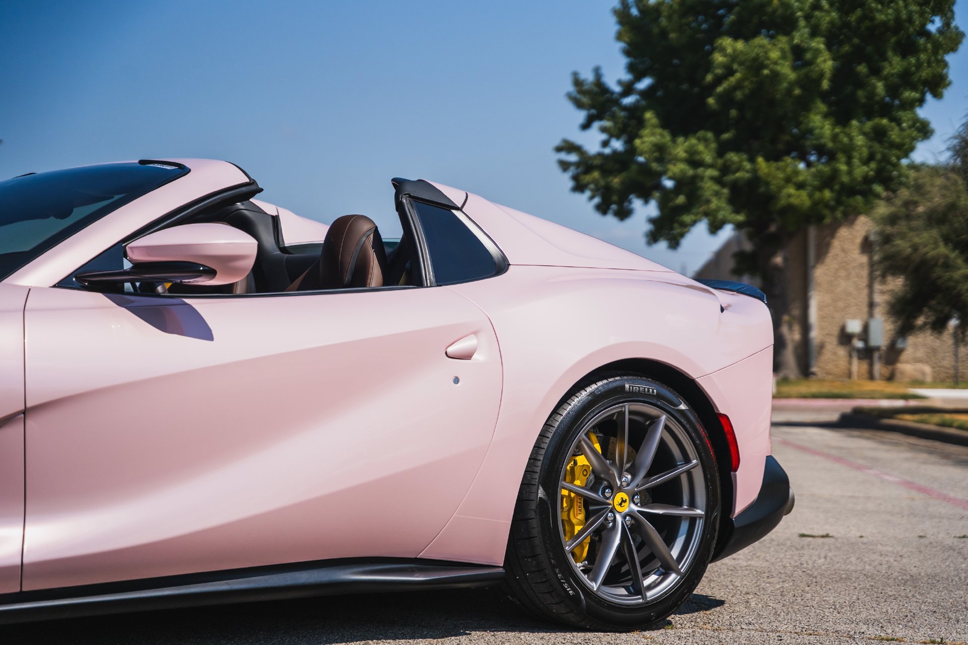Used 2021 Ferrari 812 GTS RWD image 10