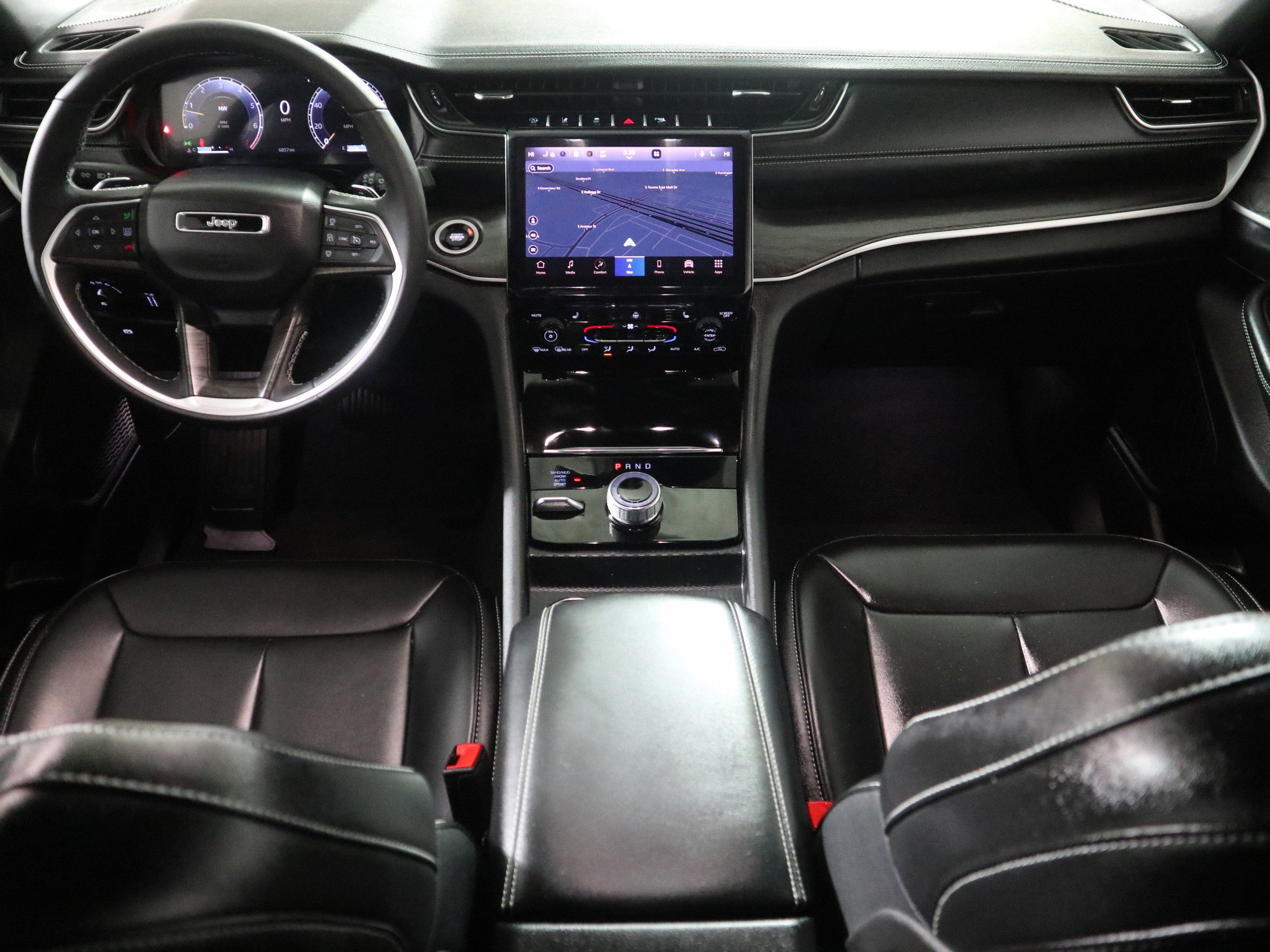 Used 2025 Jeep Grand Cherokee L Limited w/ Trailer Tow Package image 16