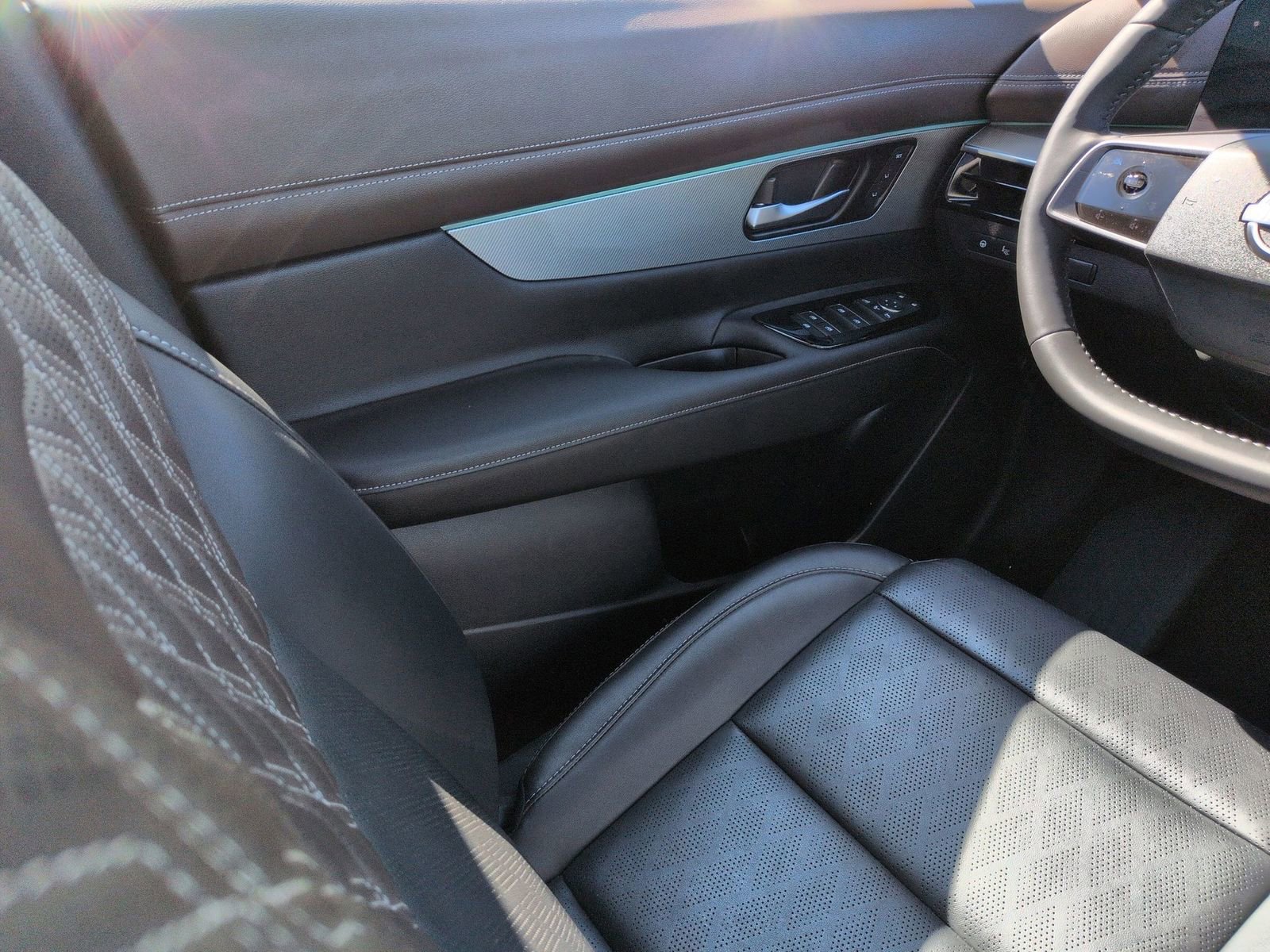 Certified 2025 Nissan Murano Platinum image 27