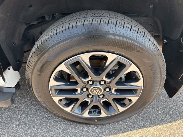 Used 2024 Toyota Sequoia Limited w/ Tow Technology Package AWD/4WD image 12