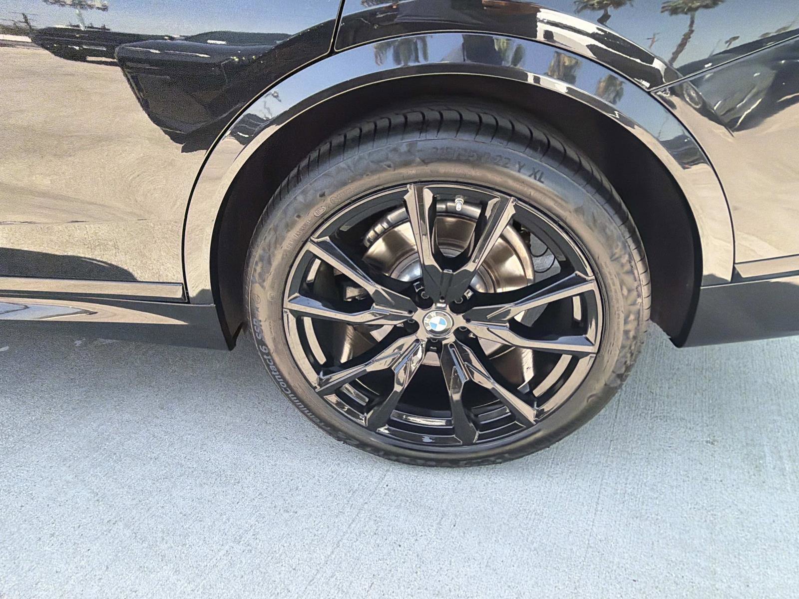 Certified 2024 BMW X7 xDrive40i w/ M Sport Package AWD/4WD image 7