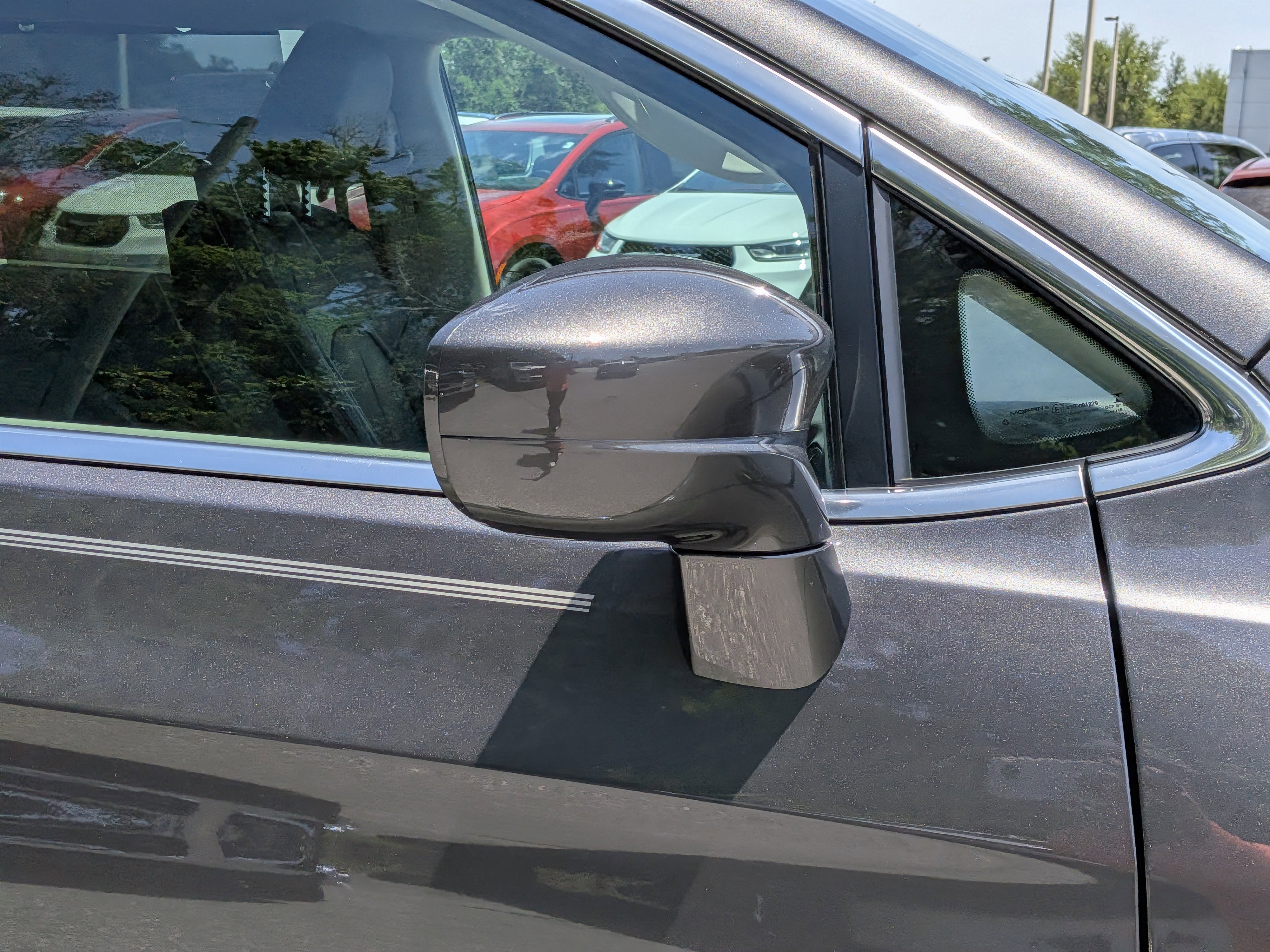 Used 2018 Chrysler Pacifica Touring-L Plus w/ Tire & Wheel Group FWD image 11