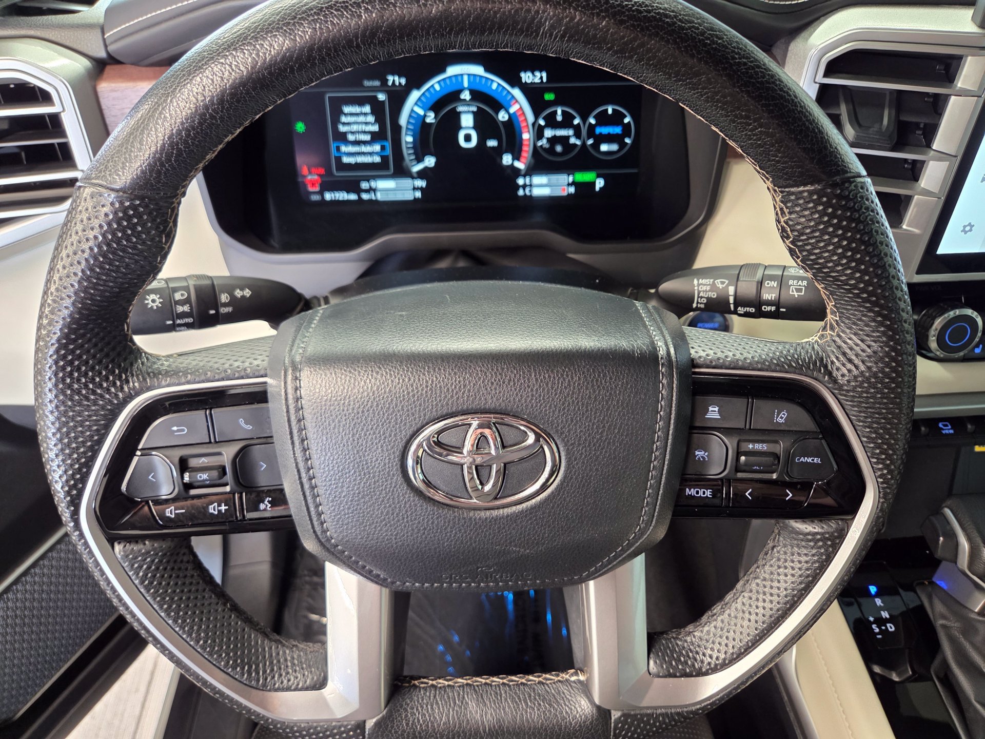 Used 2024 Toyota Sequoia Capstone AWD/4WD image 17