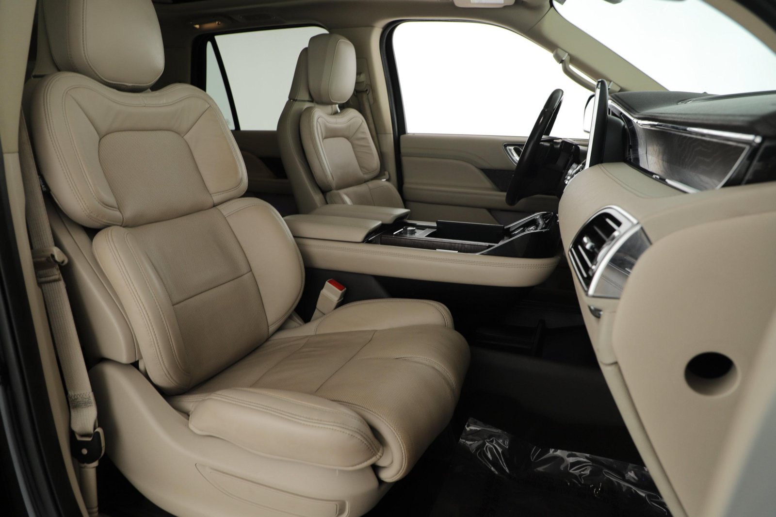 Used 2021 Lincoln Navigator Reserve AWD/4WD image 18