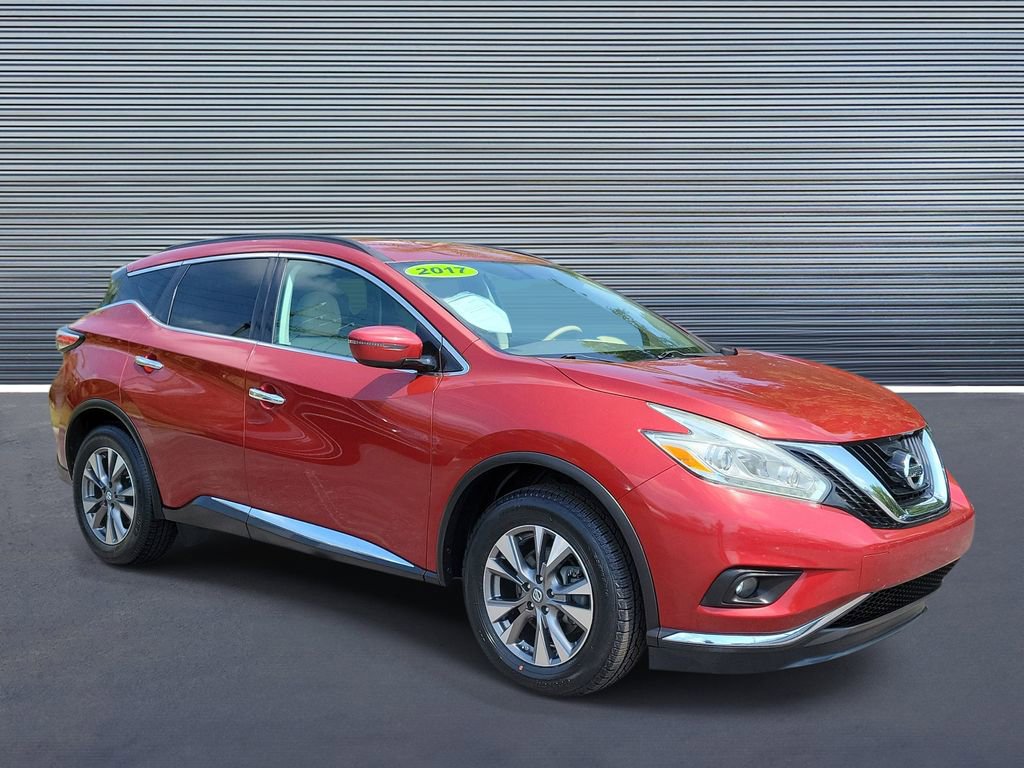 Used 2017 Nissan Murano SV image 2