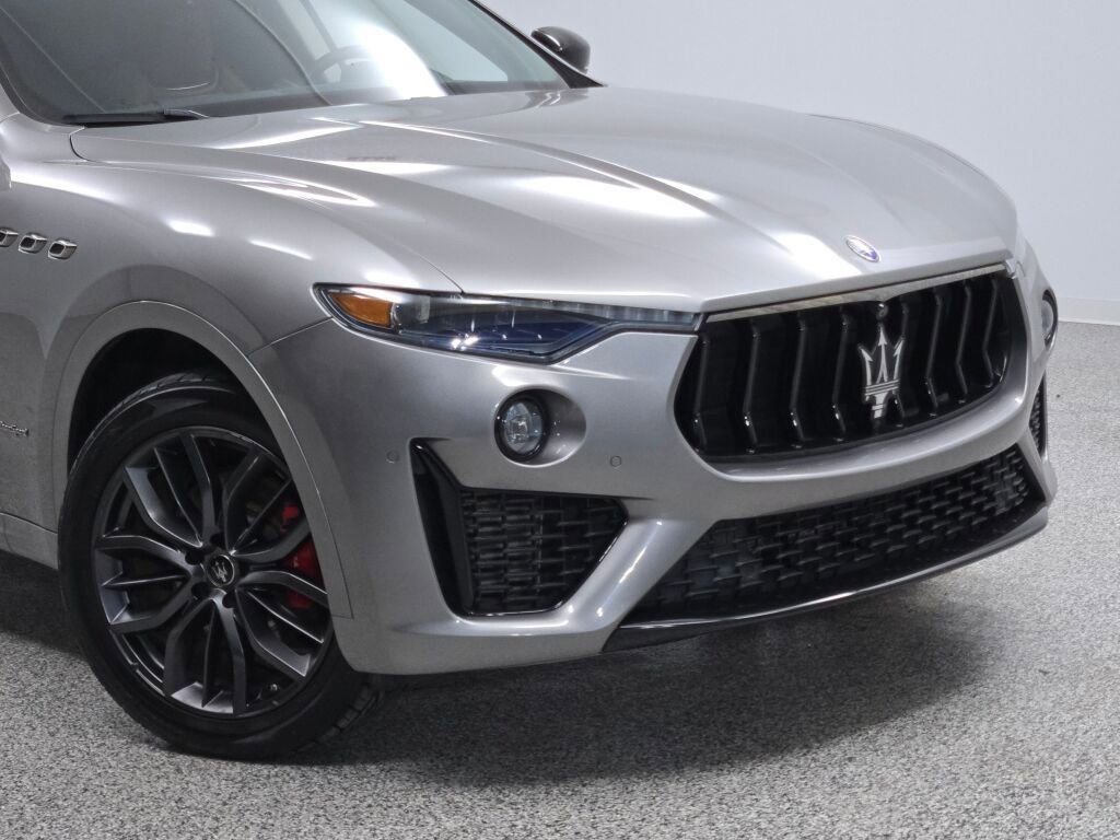 Used 2021 Maserati Levante GranSport AWD/4WD image 2