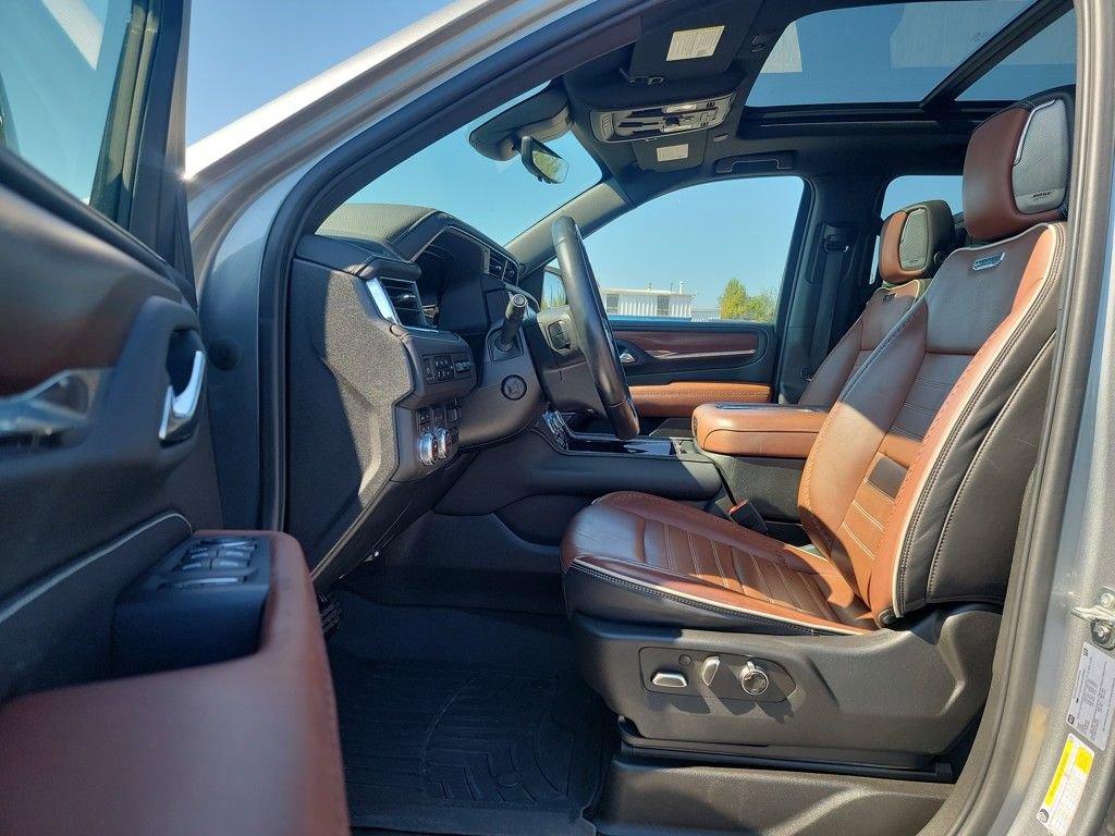 Used 2023 GMC Yukon XL Denali Ultimate image 17