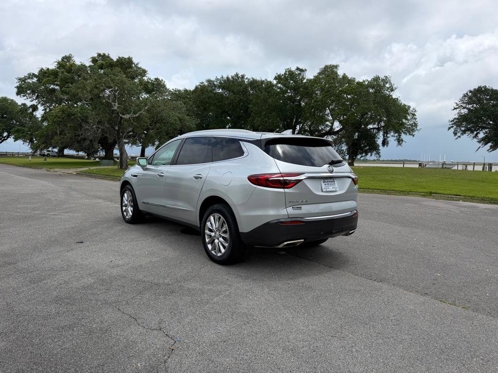 Used 2020 Buick Enclave Essence FWD image 3