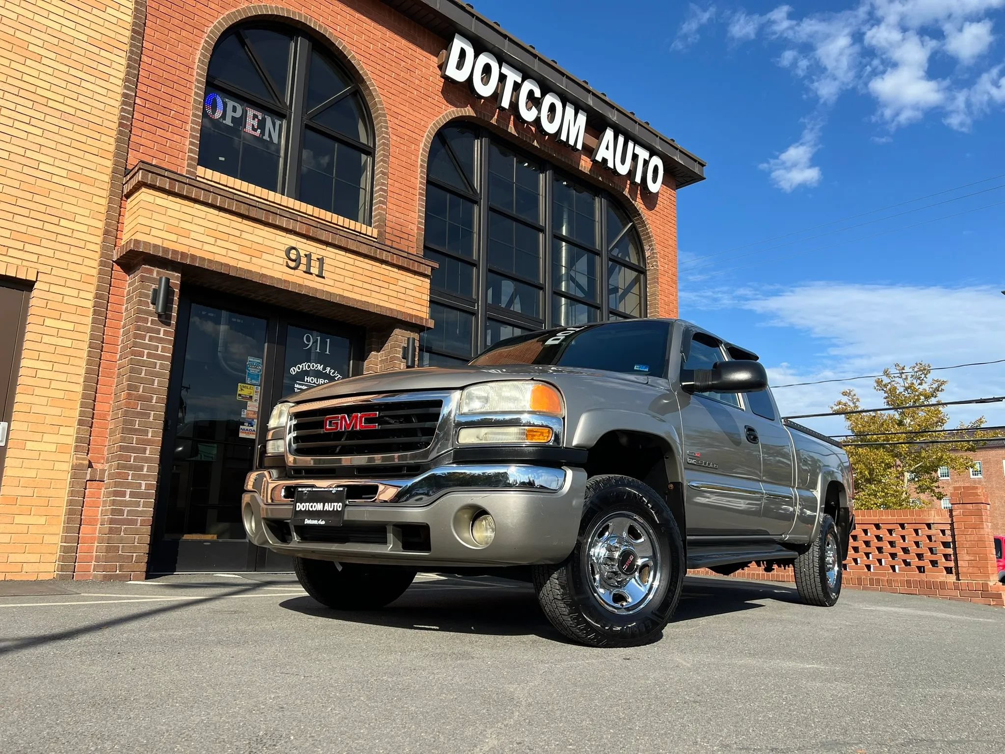 Used 2003 GMC Sierra 2500 SLE RWD image 3