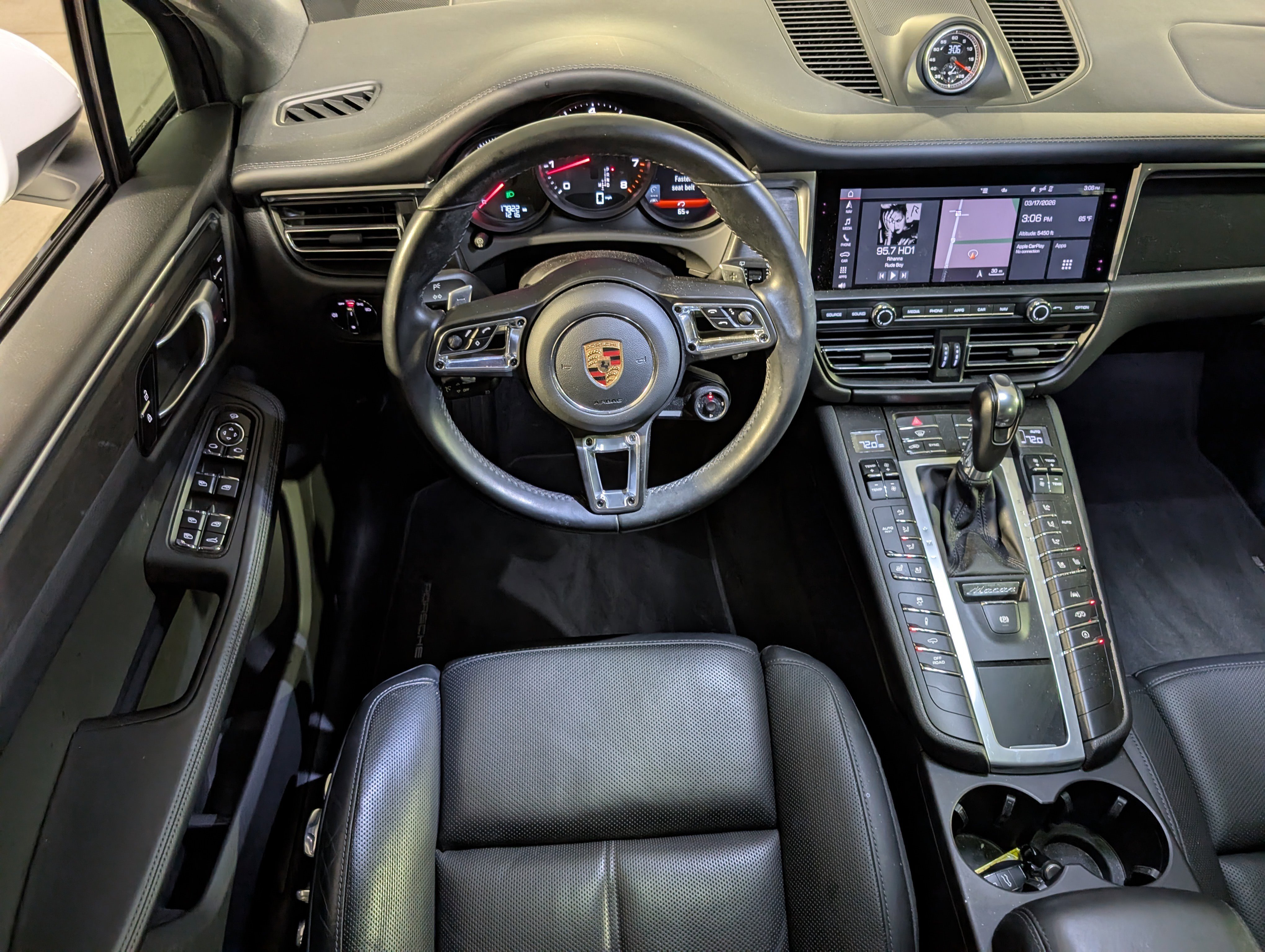 Certified 2020 Porsche Macan GTS image 6