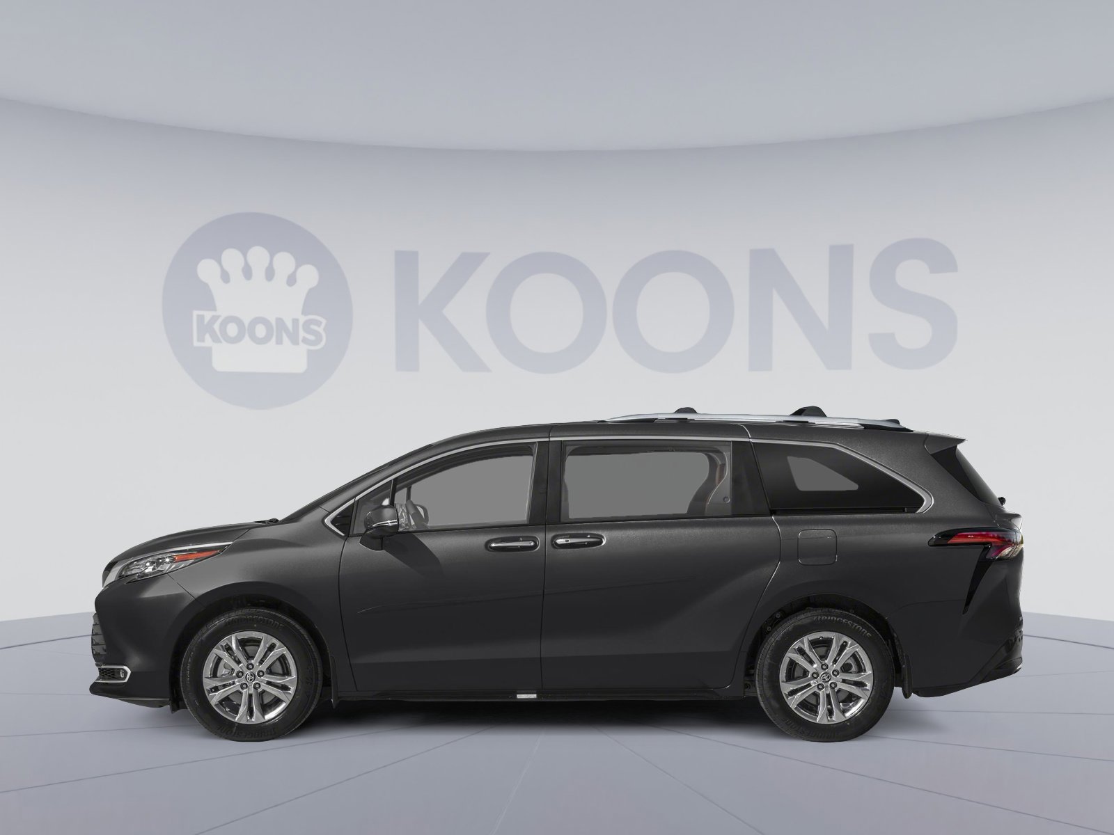 Used 2025 Toyota Sienna Platinum image 4