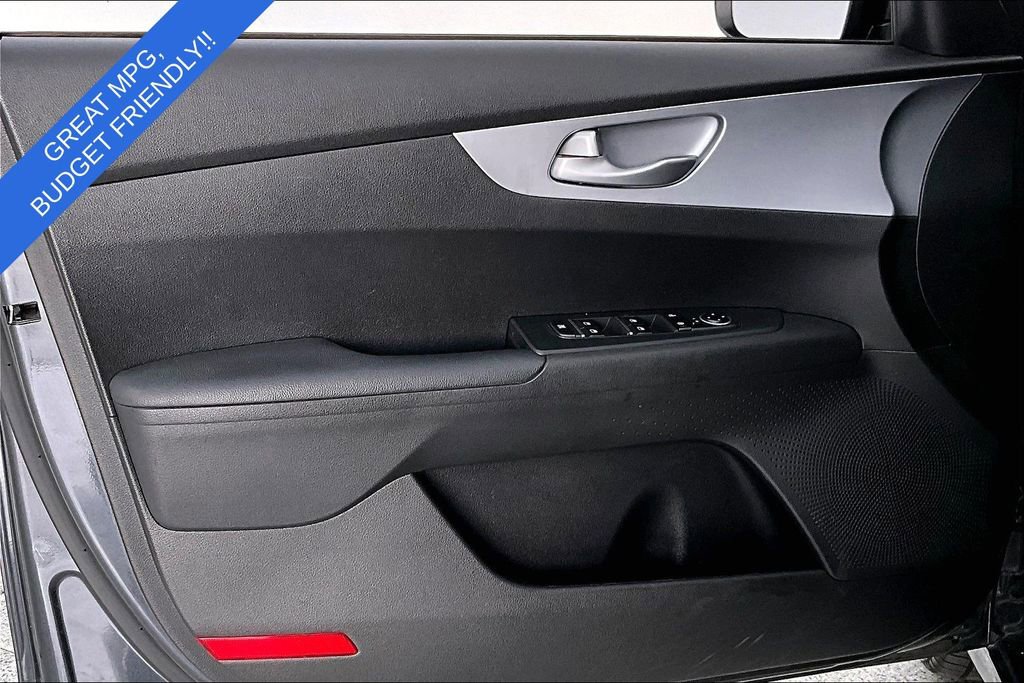 Used 2023 Kia Forte LX image 23