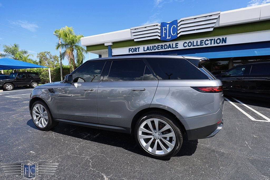 Used 2023 Land Rover Range Rover Sport SE AWD/4WD image 7