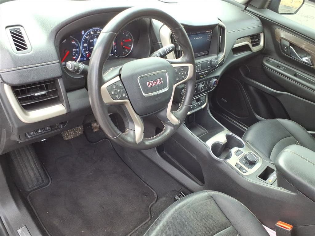Used 2022 GMC Terrain Denali image 11