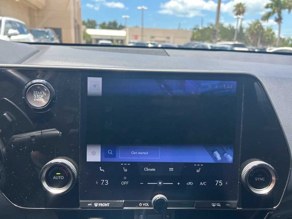 Used 2023 Lexus NX 250 FWD w/ Towing Package (2000 Lbs) image 17