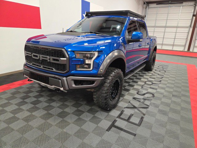 Used 2017 Ford F150 Raptor w/ Equipment Group 802A Luxury image 3