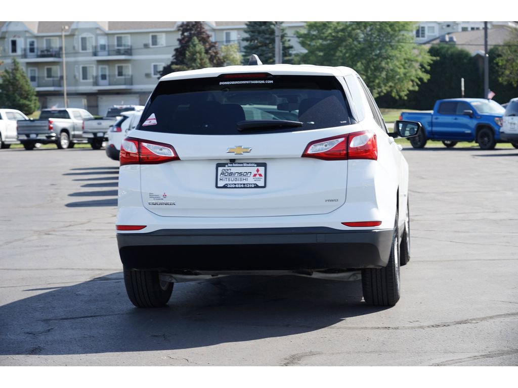 Used 2021 Chevrolet Equinox LS w/ LS Convenience Package image 4