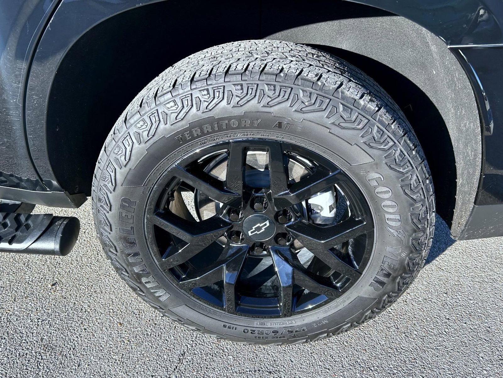 Used 2024 Chevrolet Tahoe Z71 w/ Luxury Package image 23