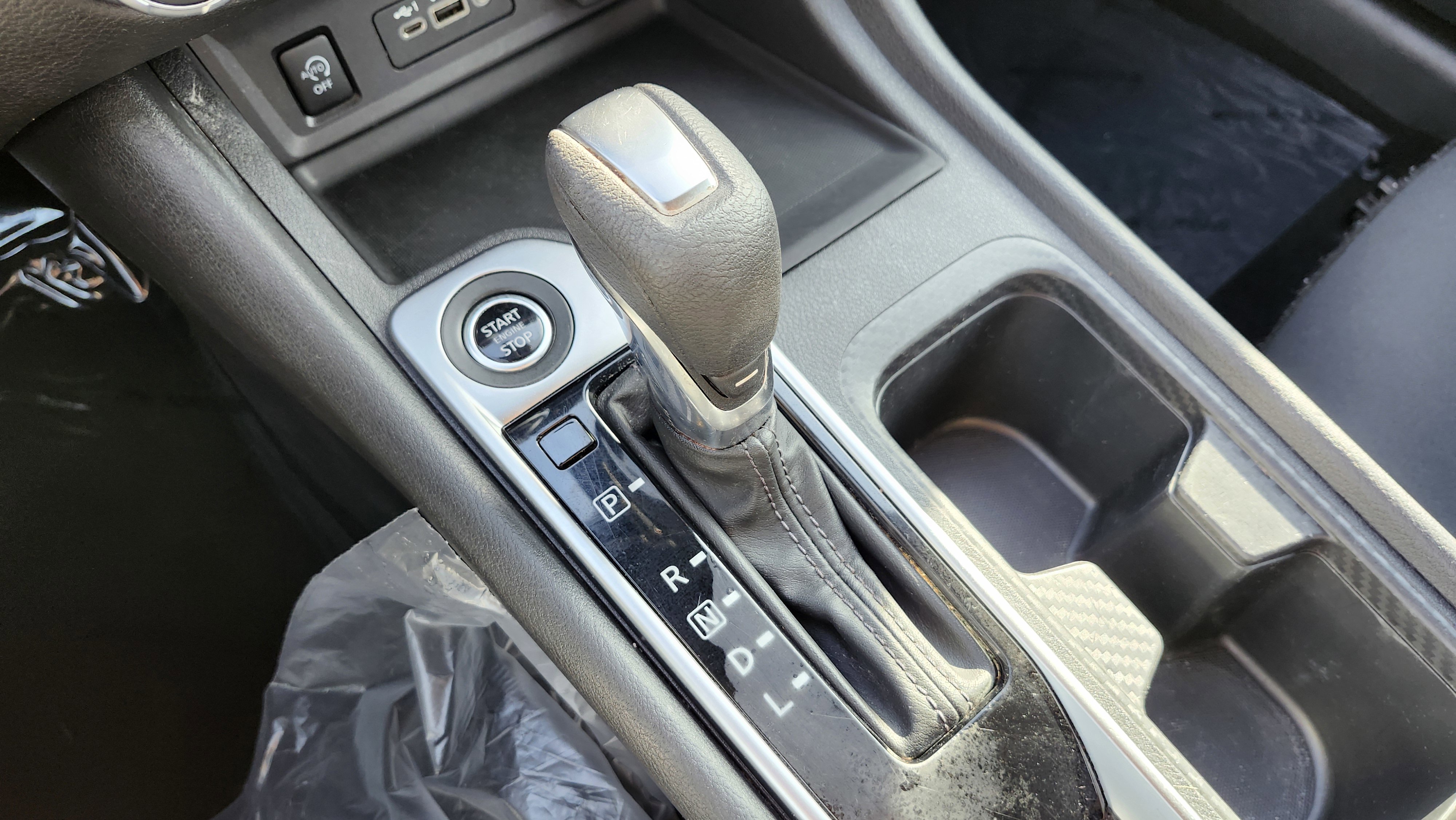 Used 2024 Nissan Sentra SV image 28