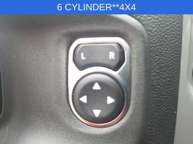 Used 2022 Jeep Gladiator Rubicon w/ Cold Weather Group AWD/4WD image 32