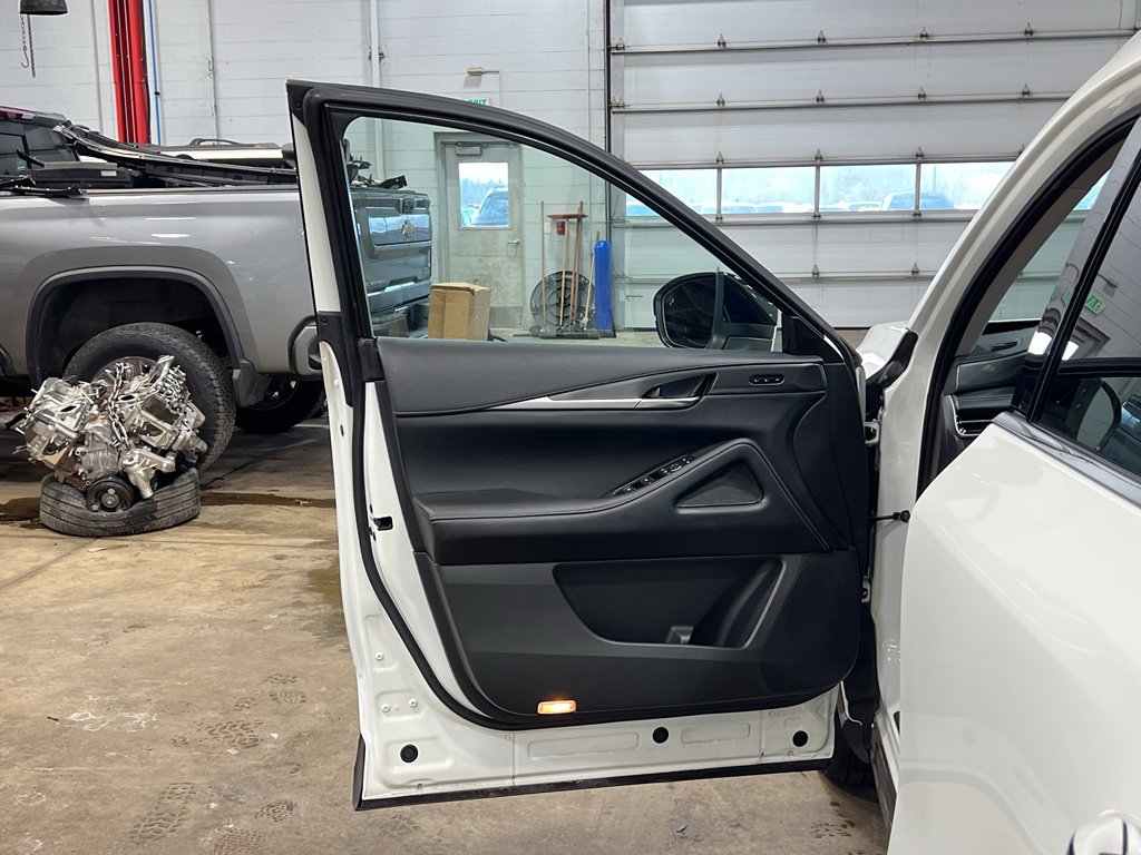 Used 2024 INFINITI QX60 Luxe image 9