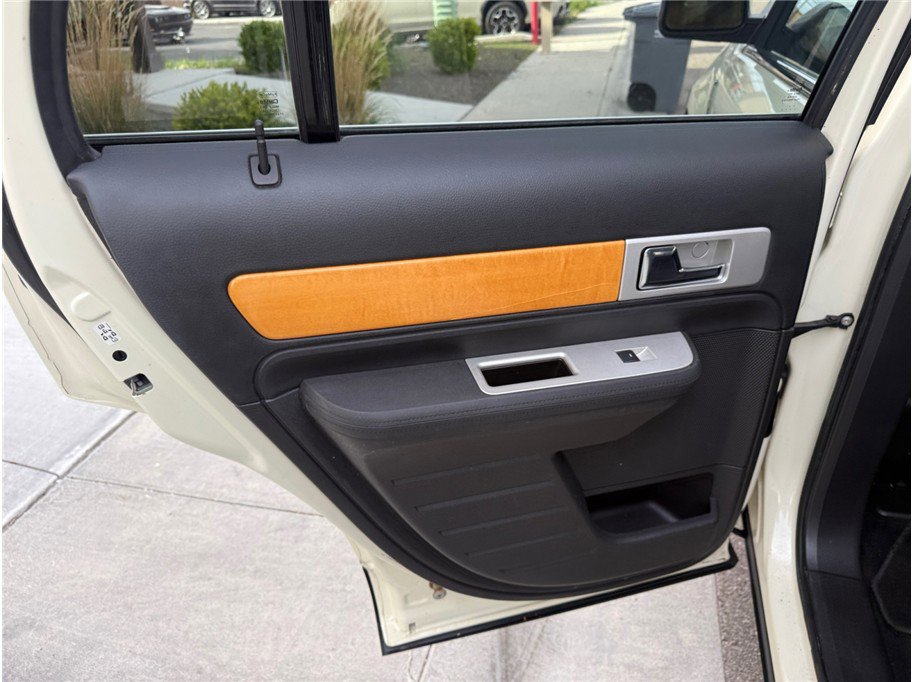 Used 2008 Lincoln MKX AWD image 31