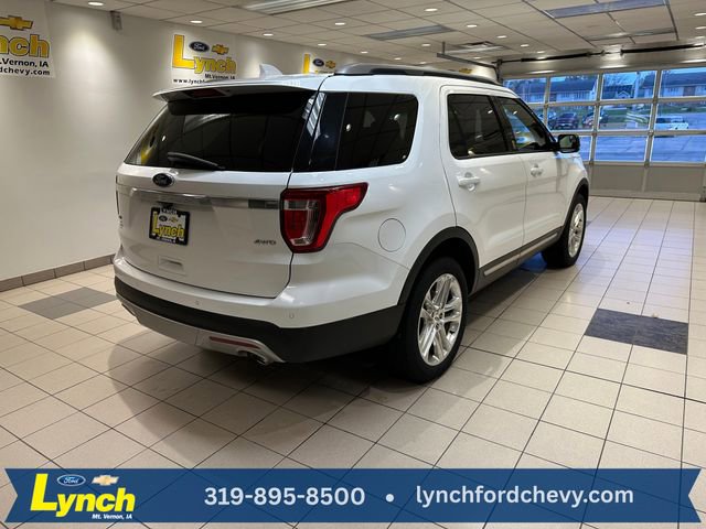 Used 2017 Ford Explorer XLT w/ Equipment Group 202A AWD/4WD image 26