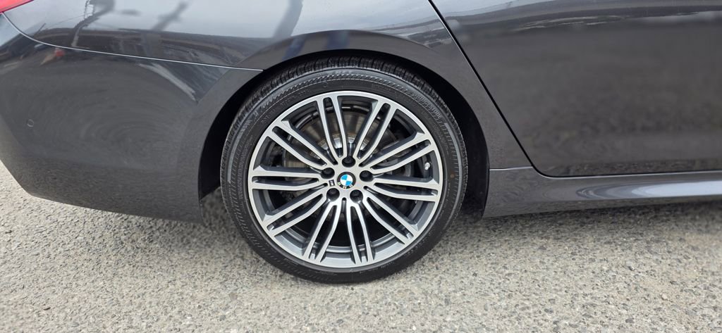 Used 2018 BMW 540i xDrive w/ M Sport Package AWD/4WD image 33